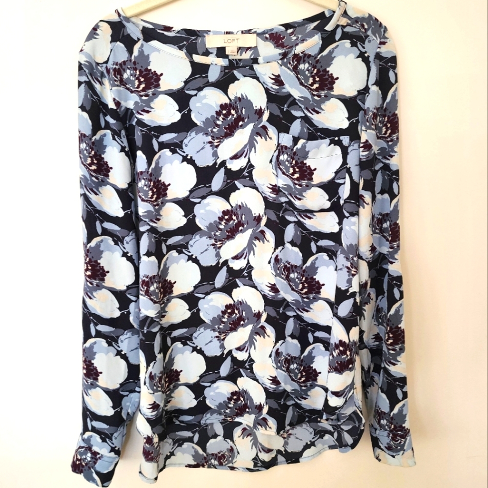 Ann Taylor LOFT long sleeve blue floral blouse size S